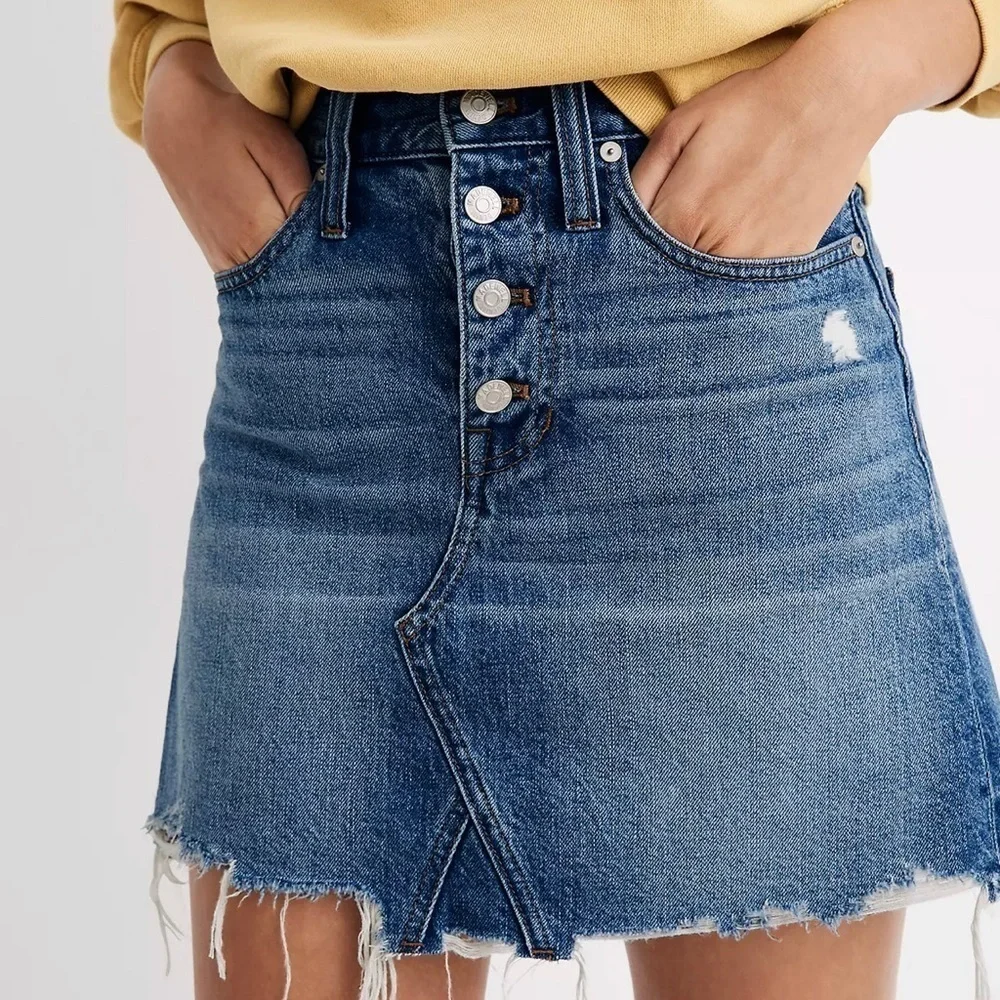 NWOT Madewell Rigid Denim A-Line Mini Skirt in Hughes Wash Button-Front Edition - Picture 1 of 13
